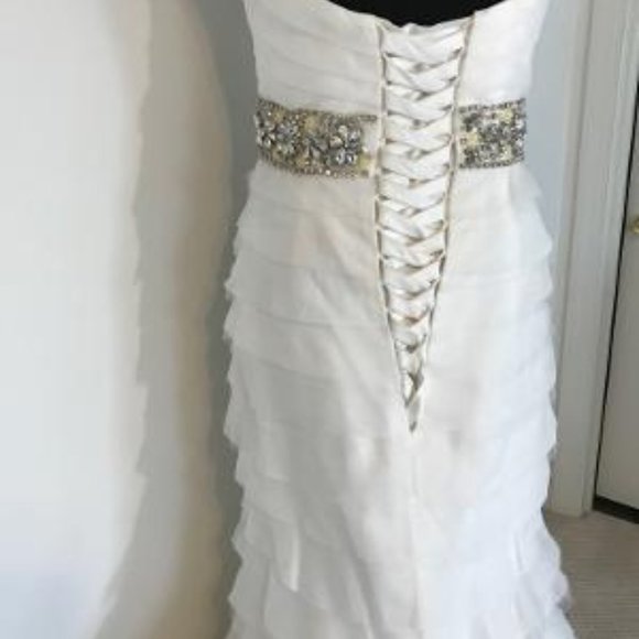 MARRA'S - Picture 5 of 8